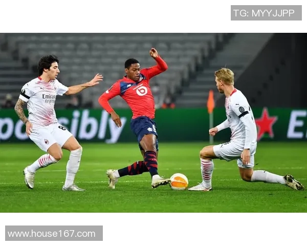 巴萨篮球队迎战贝尔格莱德红星队争夺欧冠小组赛胜利